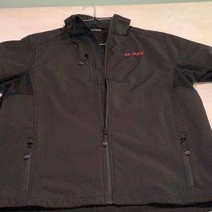 LAST CHANCE TIL 6pm today! Like new black Xxl medium wet ReMax jacket.